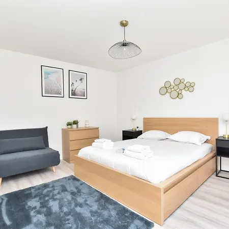 Authentic - 1br-4p - La Apartment *